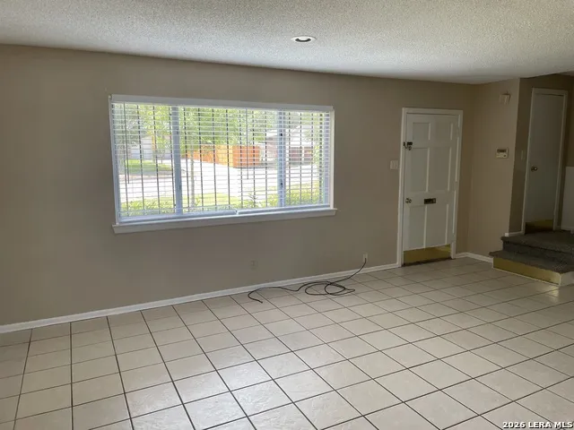 113 E SILVER SANDS DR San Antonio, TX 78216