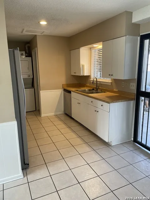 113 E SILVER SANDS DR San Antonio, TX 78216