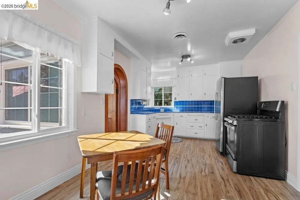 2214 U ST Sacramento, CA 95818