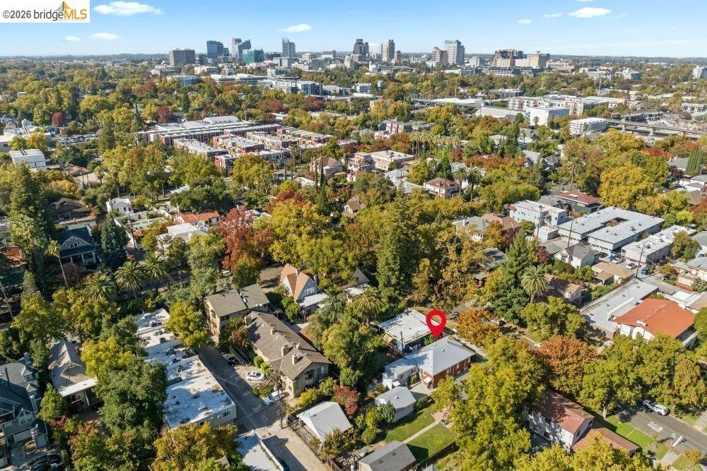 2214 U ST Sacramento, CA 95818