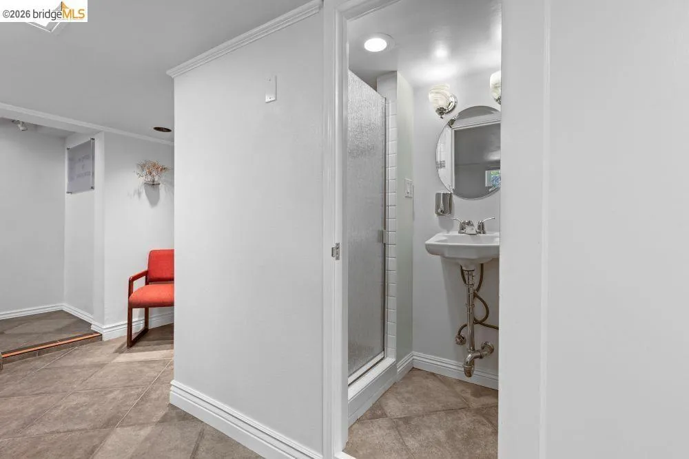 2214 U ST Sacramento, CA 95818