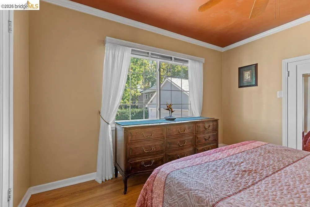 2214 U ST Sacramento, CA 95818