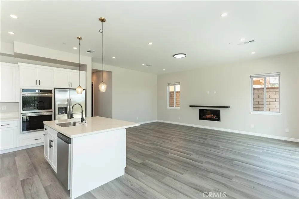 1751 Duncan Corona, CA 92881