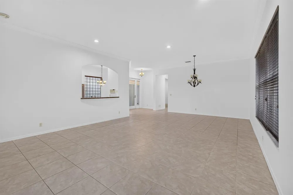 206 ISLE VERDE WAY Palm Beach Gardens, FL 33418