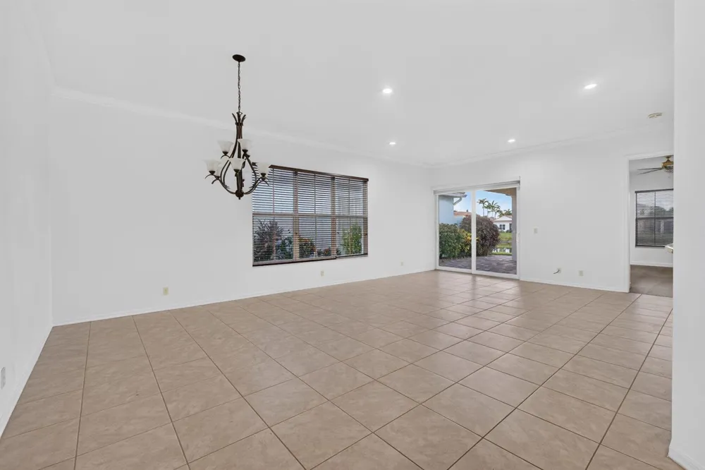 206 ISLE VERDE WAY Palm Beach Gardens, FL 33418