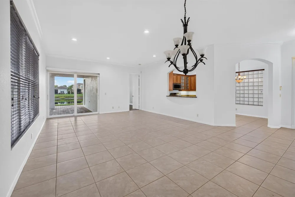 206 ISLE VERDE WAY Palm Beach Gardens, FL 33418