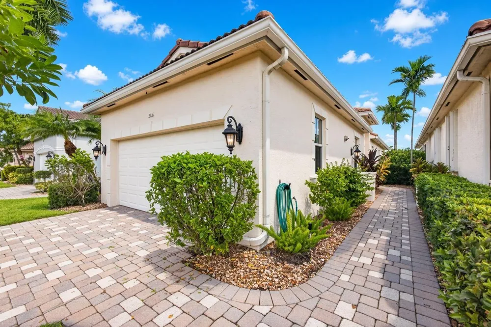 206 ISLE VERDE WAY Palm Beach Gardens, FL 33418