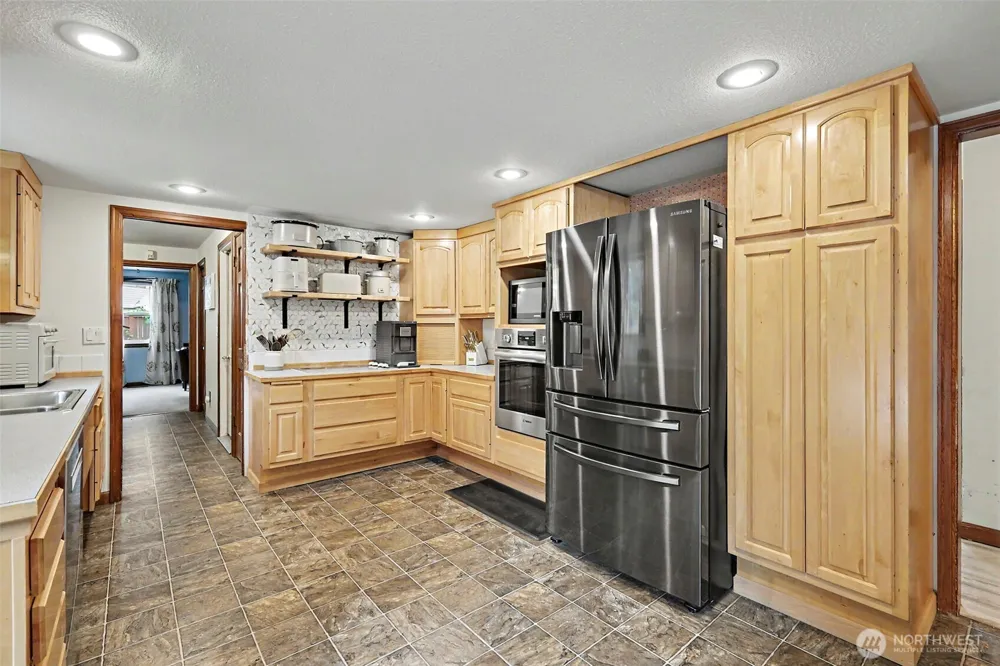 33825 133rd Avenue SE Auburn, WA 98092