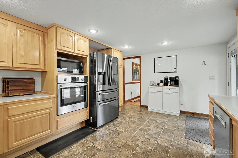 33825 133rd Avenue SE Auburn, WA 98092