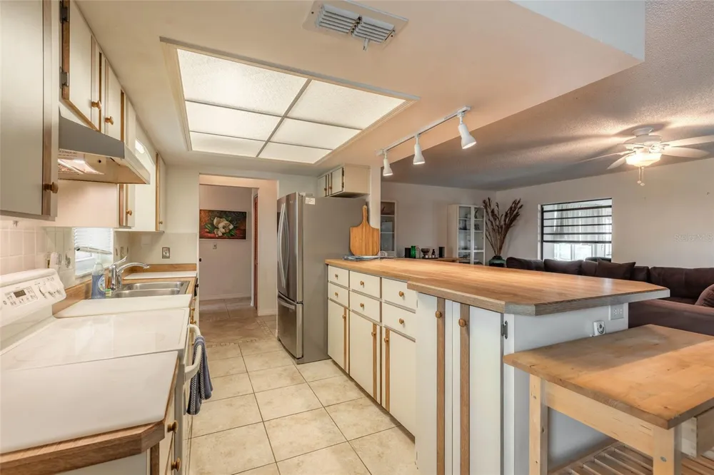 312 SANDPIPER COURT Edgewater, FL 32141
