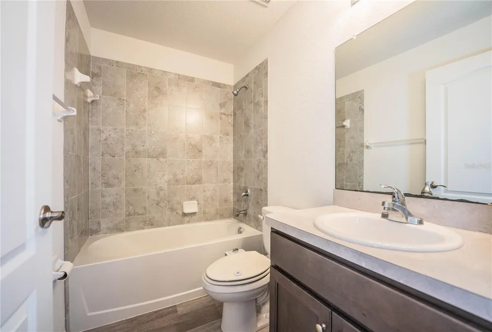 6419 ENGLISH CREEK DRIVE Lakeland, FL 33811