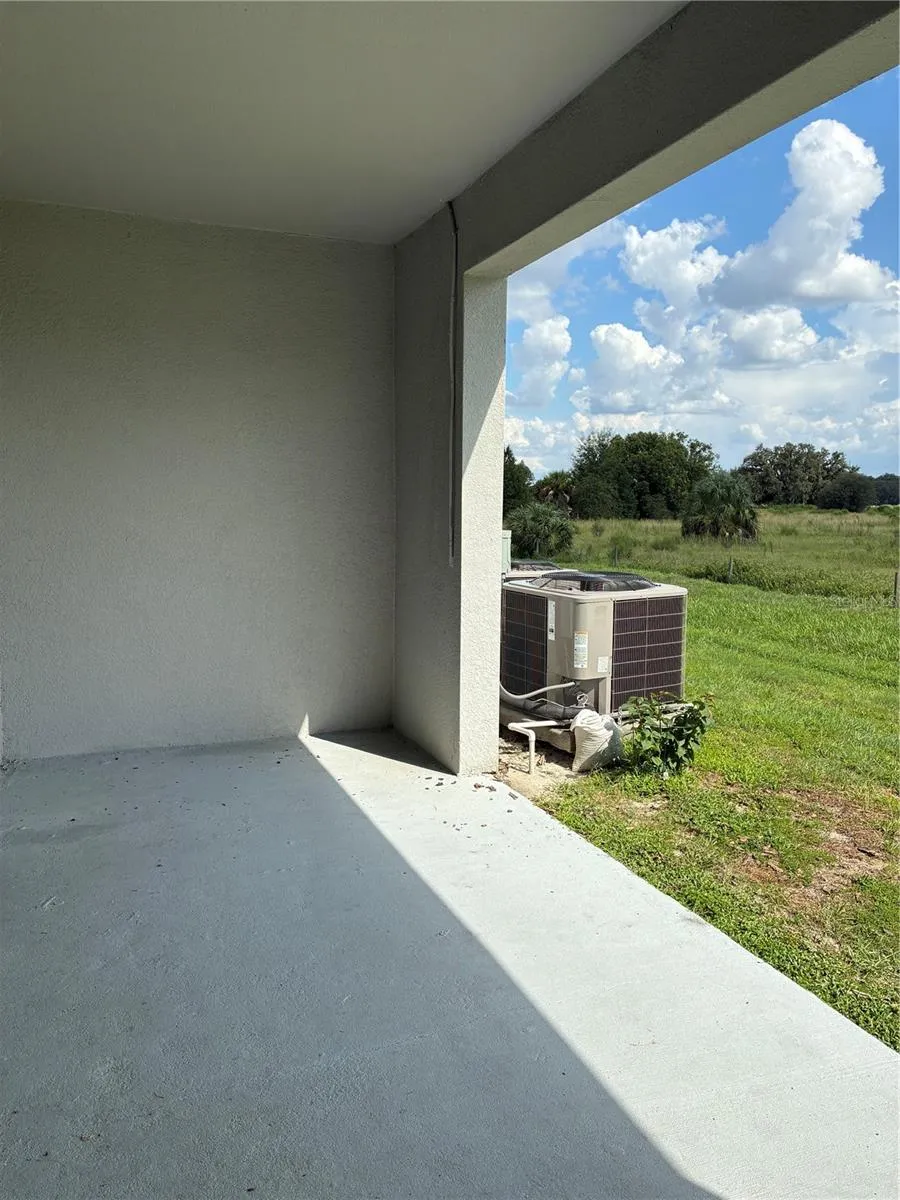 34218 REDWOOD DAWN LANE Wesley Chapel, FL 33543