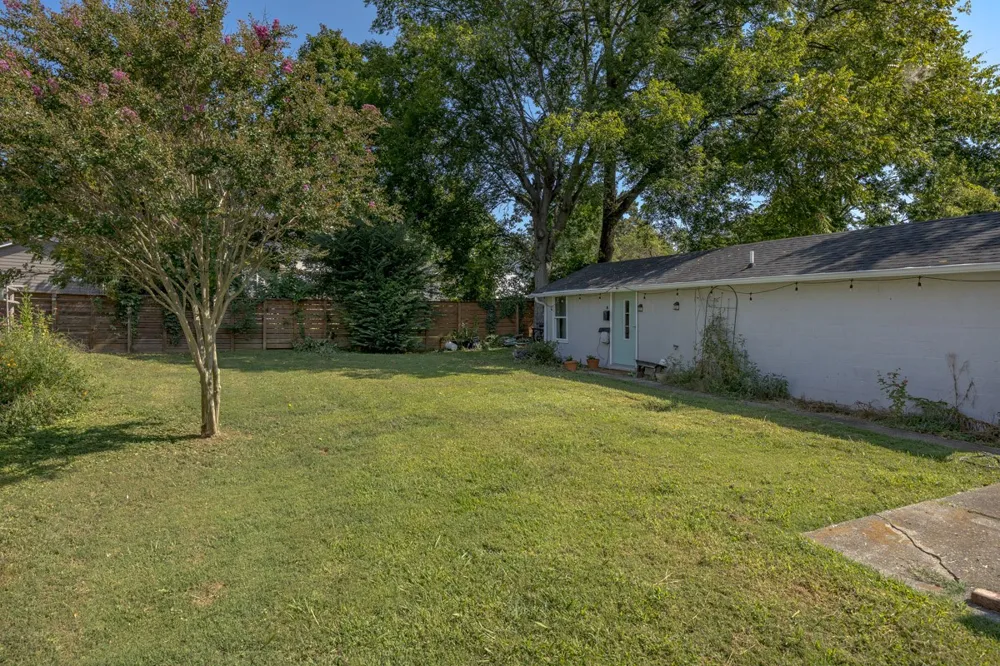 1005 Matthews Ave Nashville, TN 37216