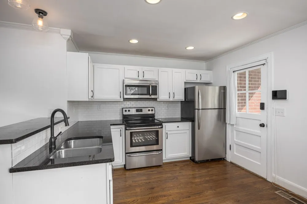 1005 Matthews Ave Nashville, TN 37216