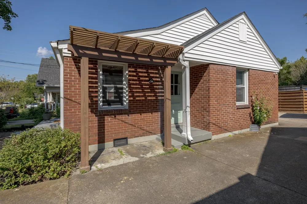 1005 Matthews Ave Nashville, TN 37216