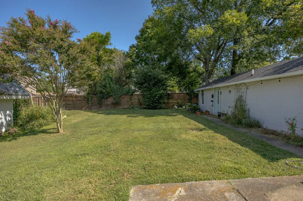 1005 Matthews Ave Nashville, TN 37216
