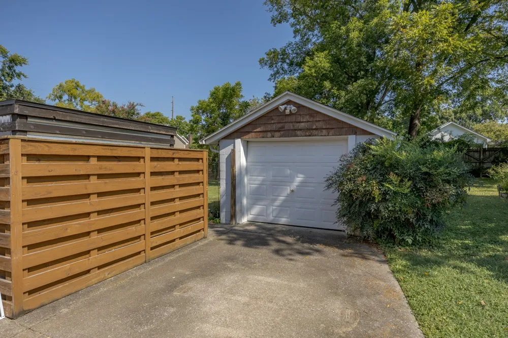 1005 Matthews Ave Nashville, TN 37216