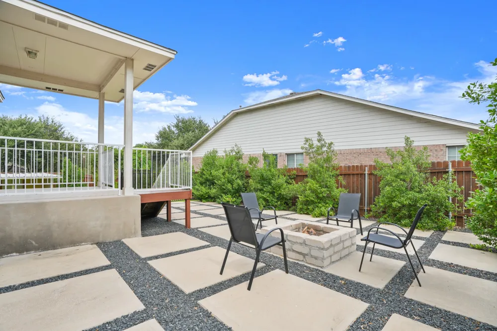 9321 Queens Park Cove Austin, TX 78717