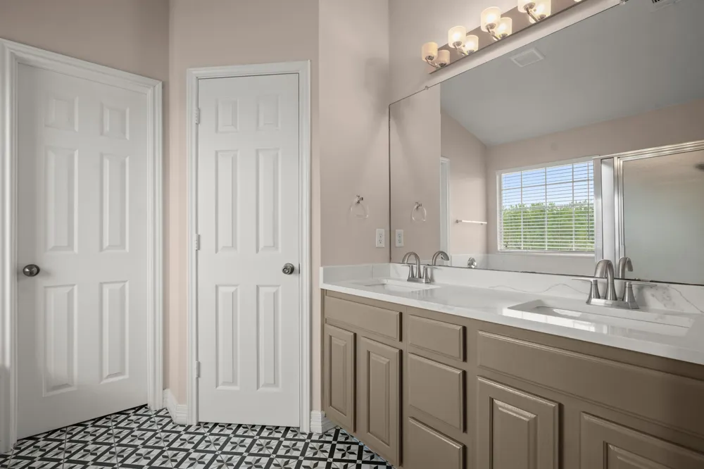 9321 Queens Park Cove Austin, TX 78717