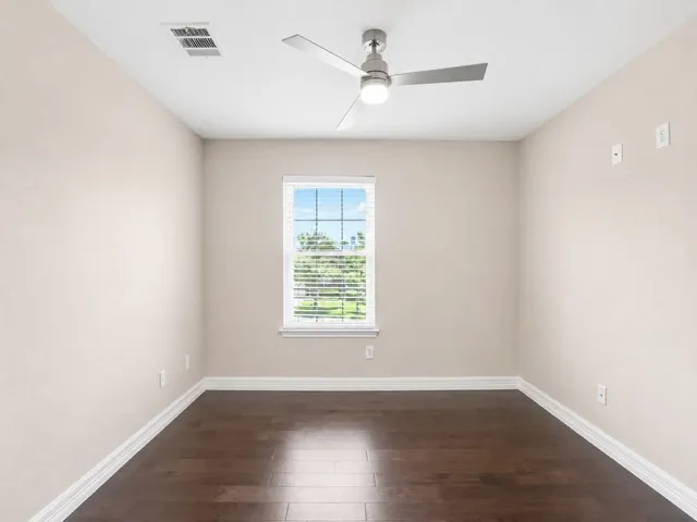 9321 Queens Park Cove Austin, TX 78717