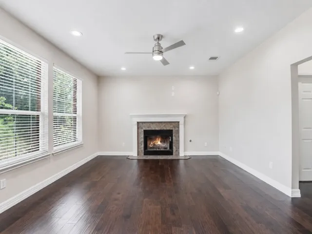 9321 Queens Park Cove Austin, TX 78717