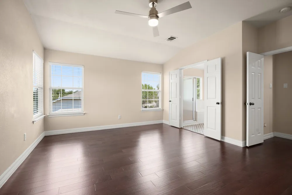 9321 Queens Park Cove Austin, TX 78717