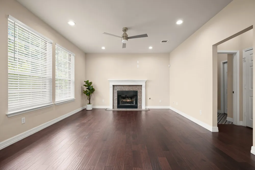 9321 Queens Park Cove Austin, TX 78717