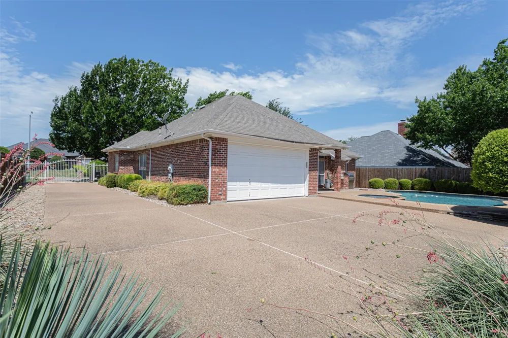 7005 Meadowside Road S Fort Worth, TX 76132