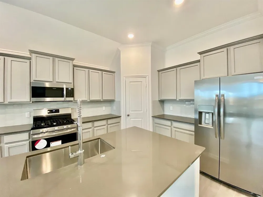 8710 Morning Glow Drive Missouri City, TX 77459