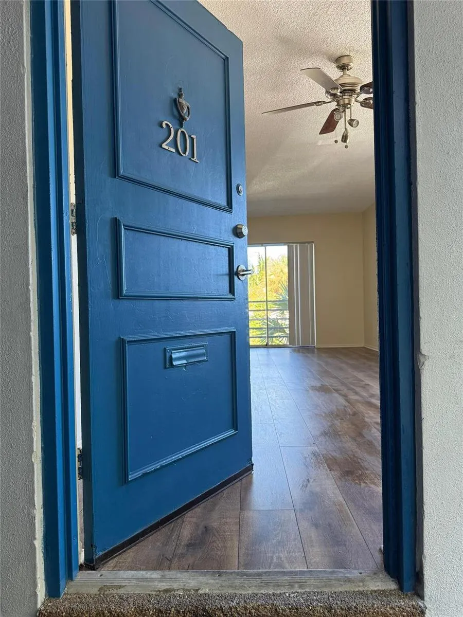 1407 NE 56th Street #201 Fort Lauderdale, FL 33334