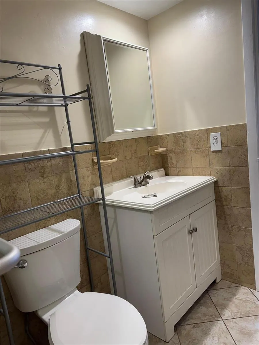 1407 NE 56th Street #201 Fort Lauderdale, FL 33334