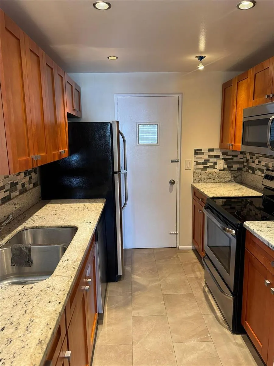 1407 NE 56th Street #201 Fort Lauderdale, FL 33334