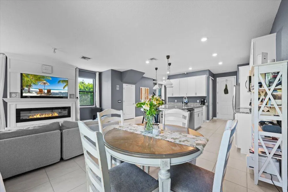 4606 San Fratello Circle Lake Worth, FL 33467