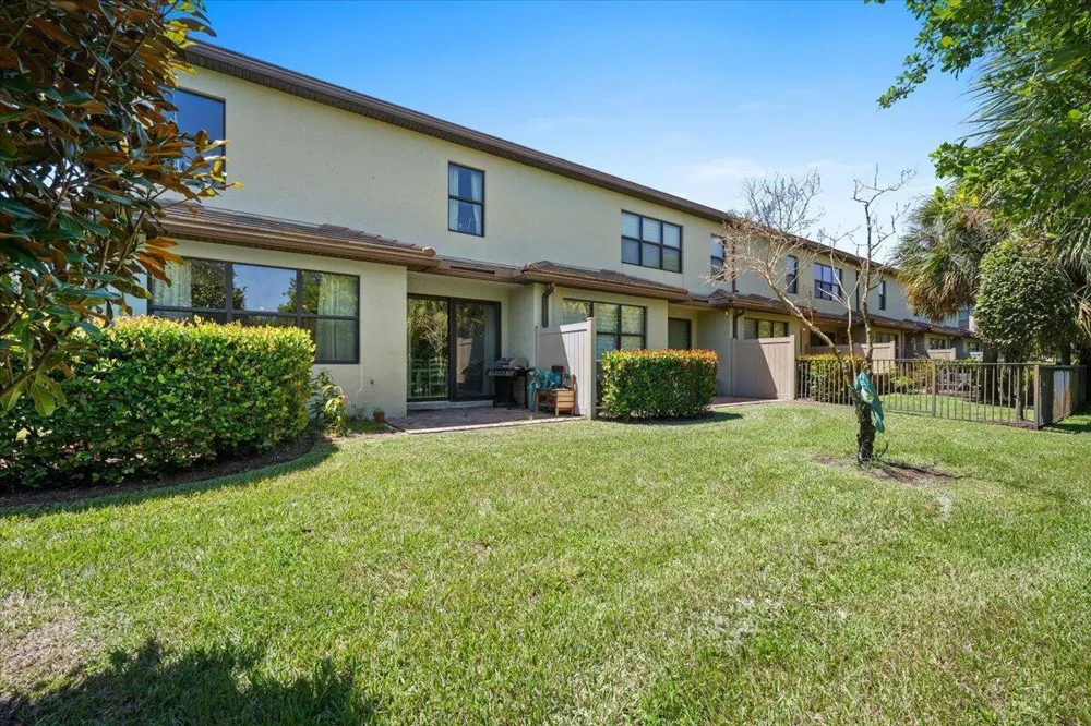 4606 San Fratello Circle Lake Worth, FL 33467