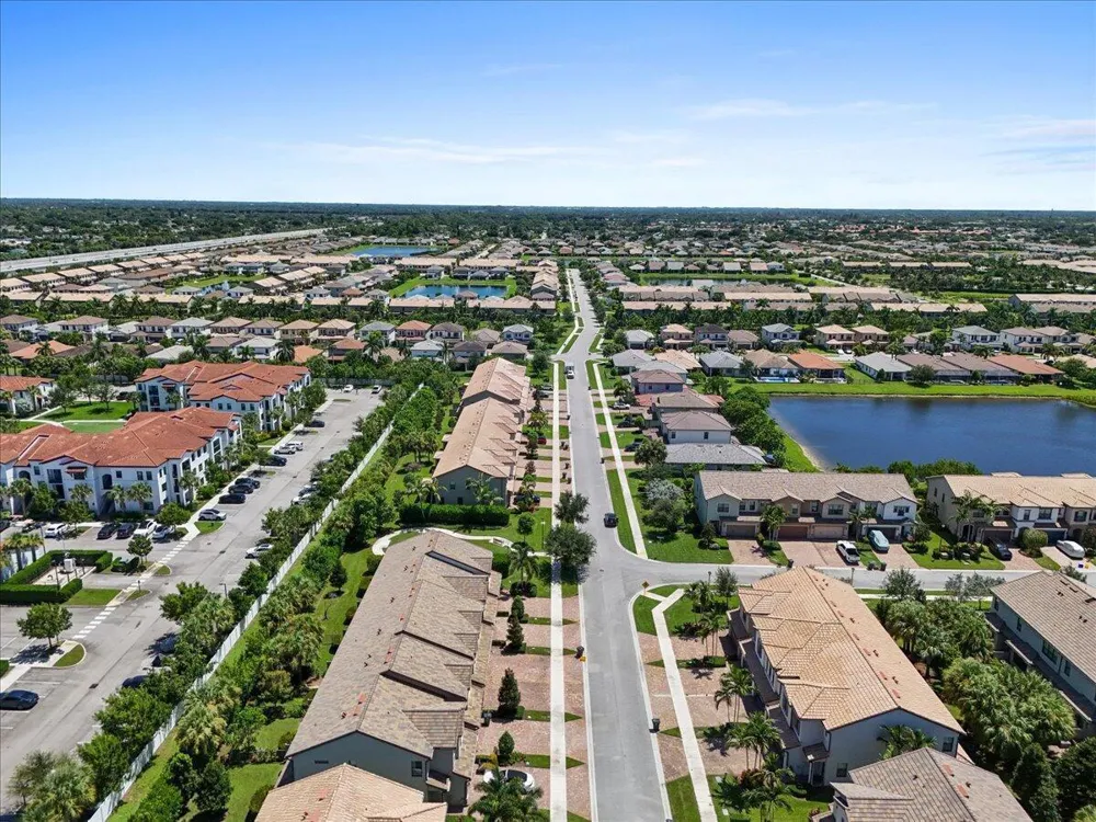 4606 San Fratello Circle Lake Worth, FL 33467