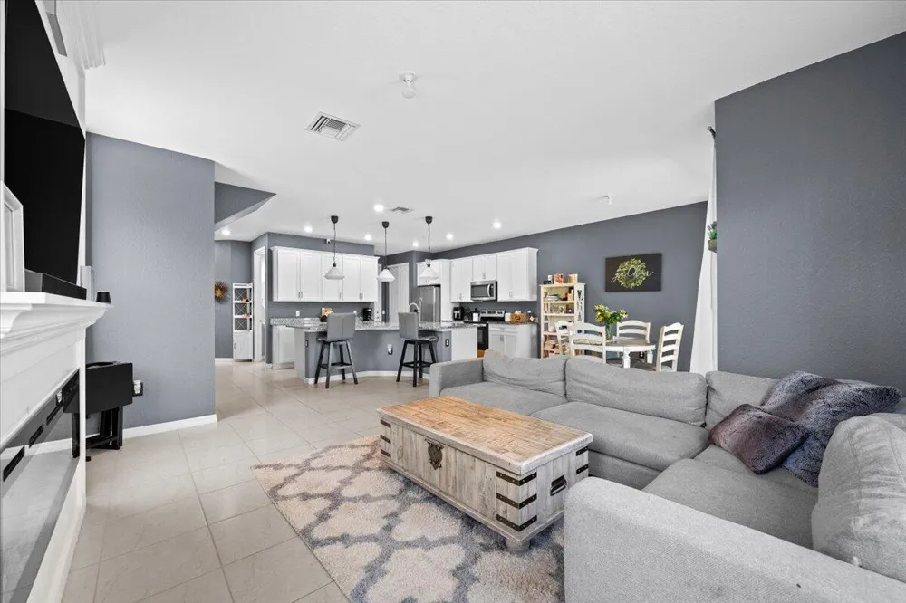 4606 San Fratello Circle Lake Worth, FL 33467