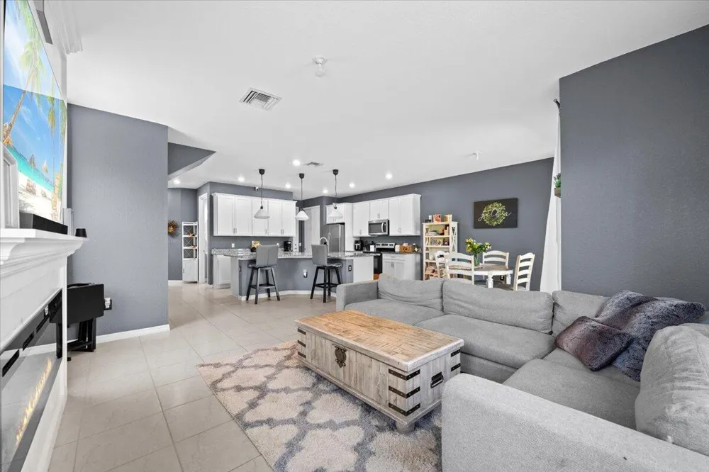 4606 San Fratello Circle Lake Worth, FL 33467