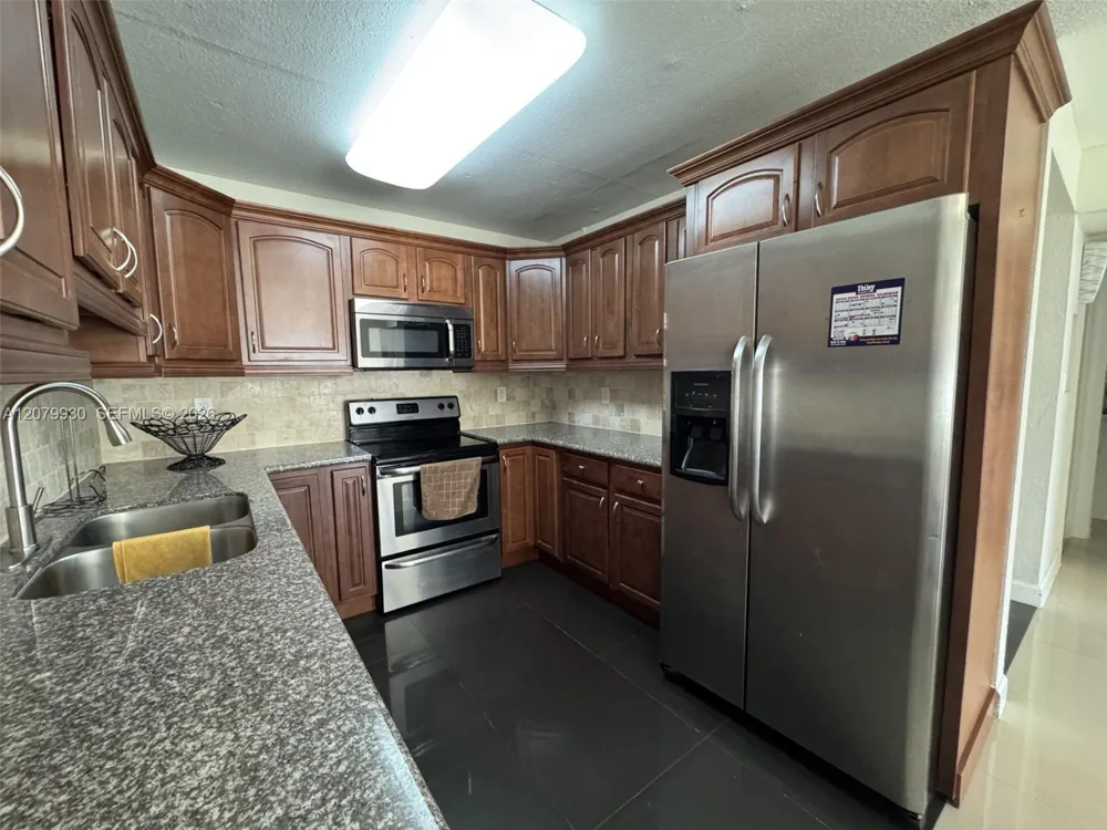 7010 NW 186th St #5-107 Hialeah, FL 33015