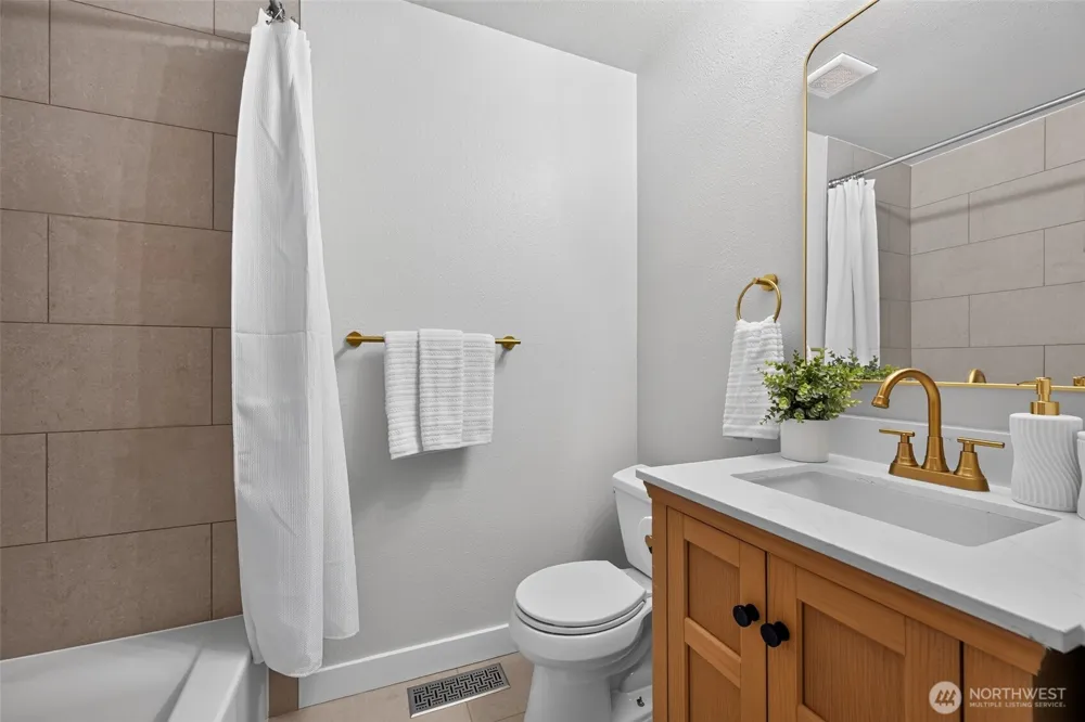 12615 SE 318th Way Auburn, WA 98092