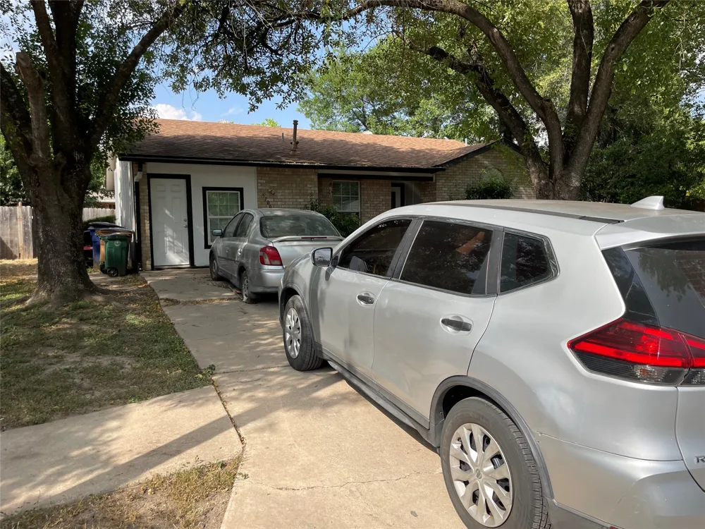 5700 Limerock Hollow Austin, TX 78744