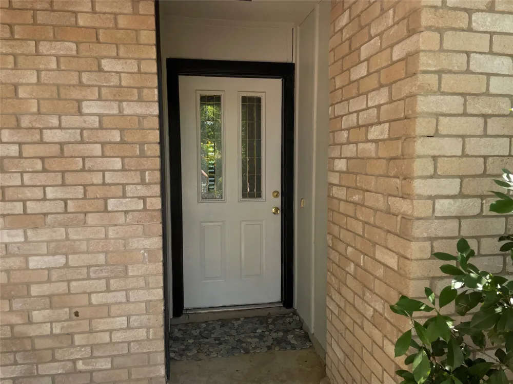 5700 Limerock Hollow Austin, TX 78744