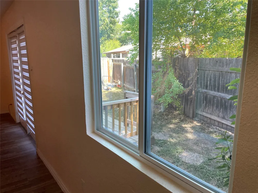 5700 Limerock Hollow Austin, TX 78744