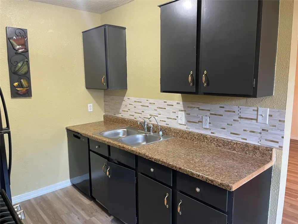 5700 Limerock Hollow Austin, TX 78744