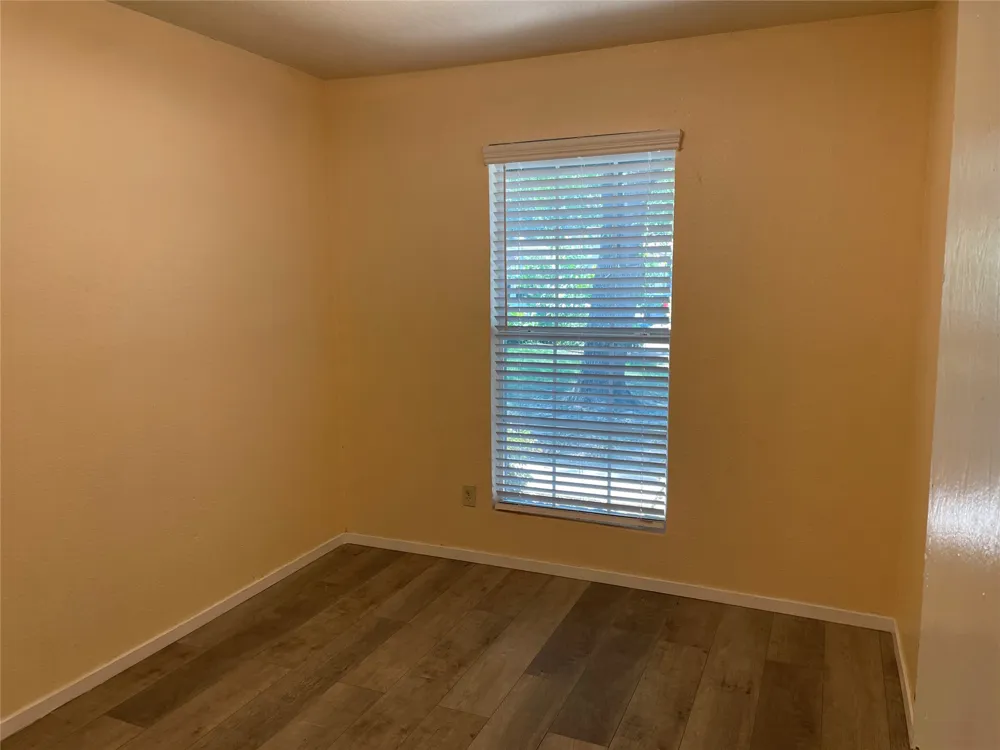 5700 Limerock Hollow Austin, TX 78744