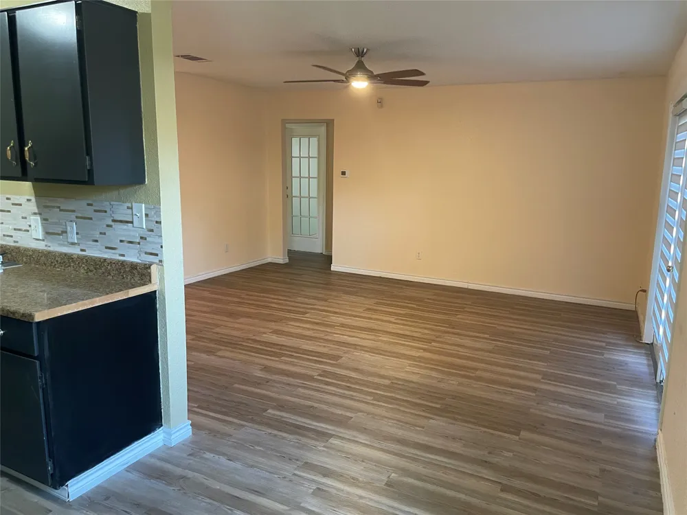 5700 Limerock Hollow Austin, TX 78744
