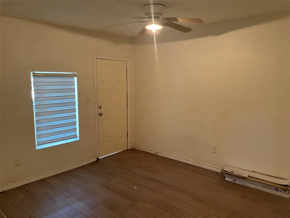 5700 Limerock Hollow Austin, TX 78744