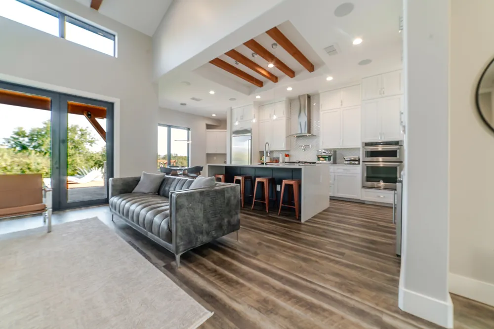 23801 Oscar Road Spicewood, TX 78669