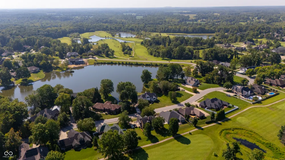 3974 Golf Bag Lane Terre Haute, IN 47802