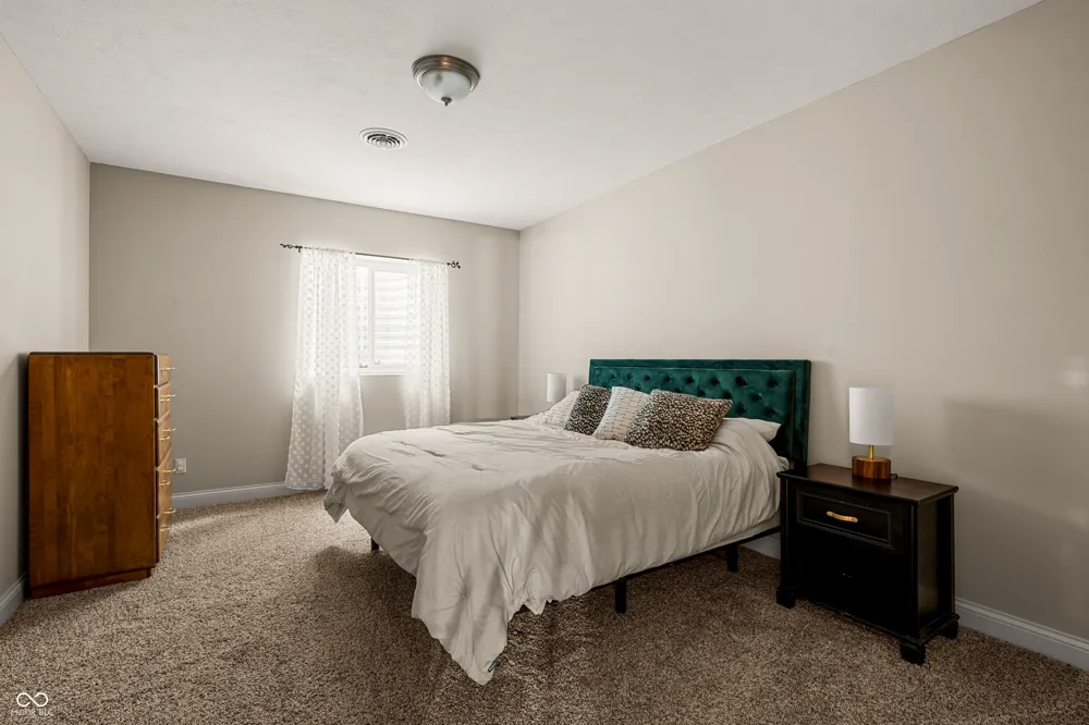 3974 Golf Bag Lane Terre Haute, IN 47802