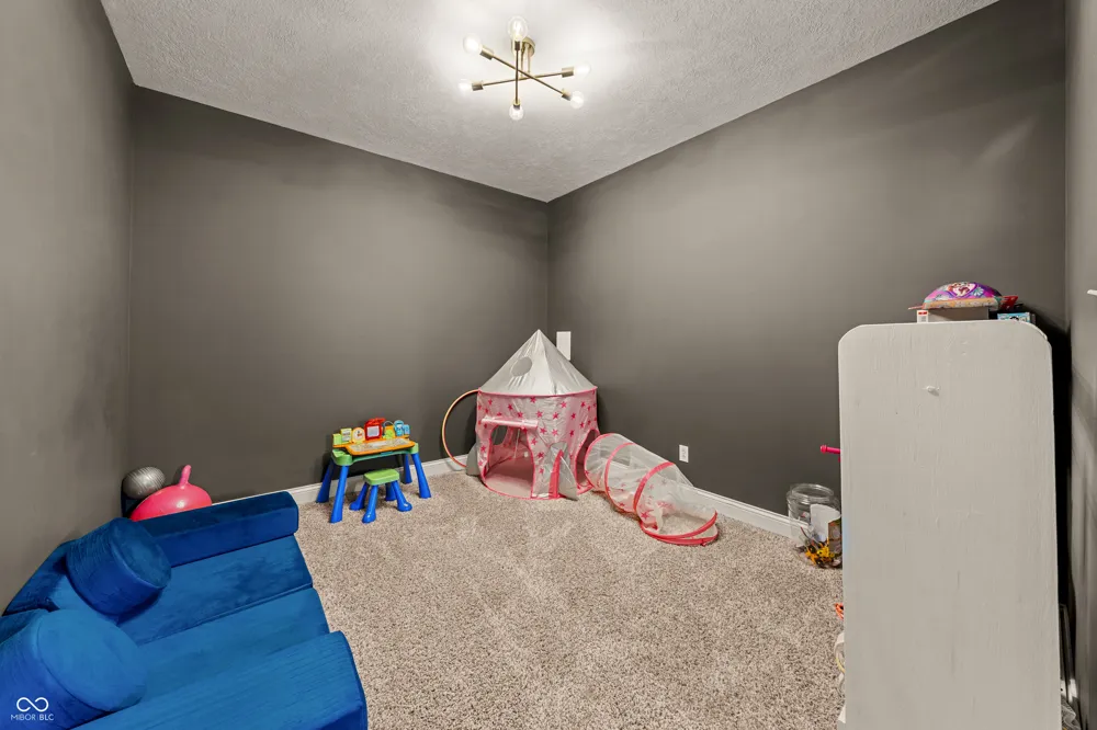 3974 Golf Bag Lane Terre Haute, IN 47802